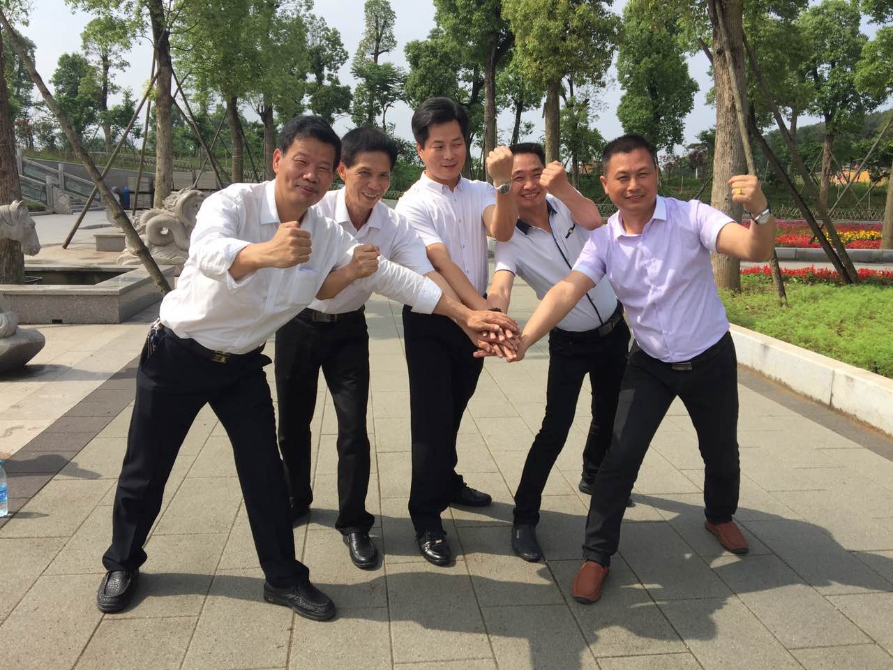 廈門(mén)市孔雀河保潔有限公司保潔組喜獲廈門(mén)市“工人先鋒號(hào)”榮譽(yù)